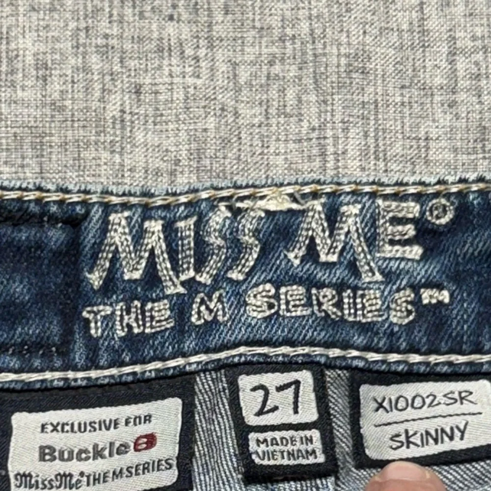 Miss Me The M Series Distressed Skinny Jeans Size 27 - Picture 5 of 8